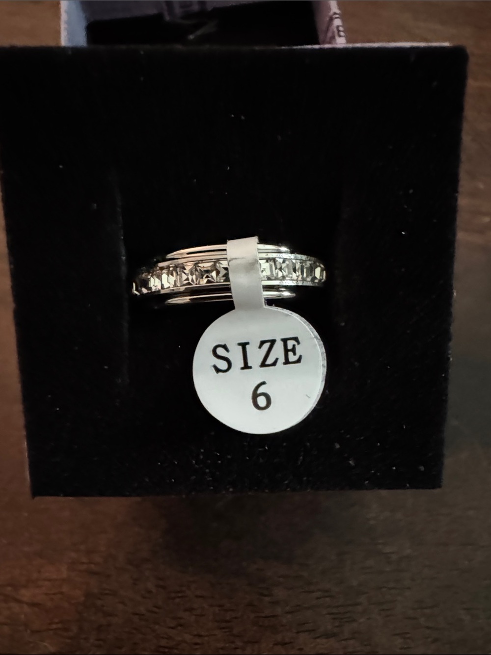 NWT Silver Tone Crystal-Accent spinner Women’s Band Ring - Size 6